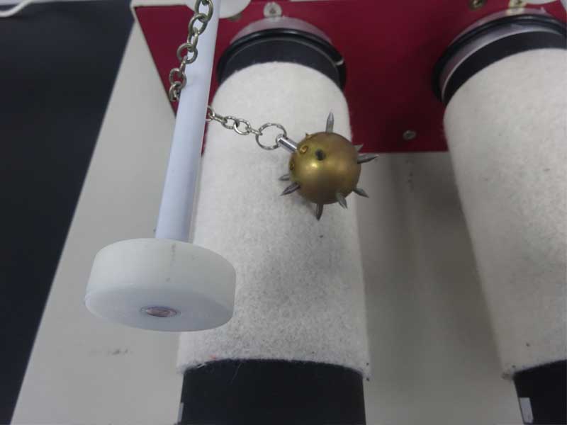 ICI形メース試験機のメース(スパイクボール)